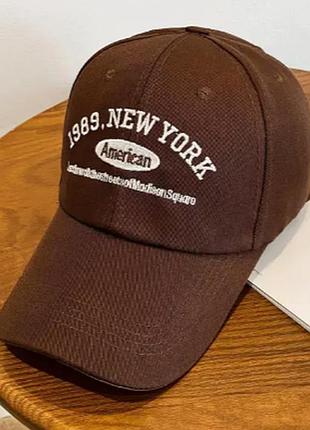 Кепка коричневого цвета на лето с логотипом new york