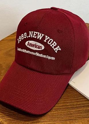 Кепка бордового цвета на лето с логотипом new york