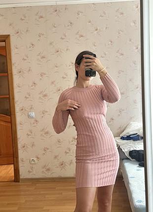 Рожева сукня