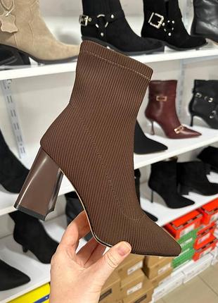 Ботильйони резинка на підборах