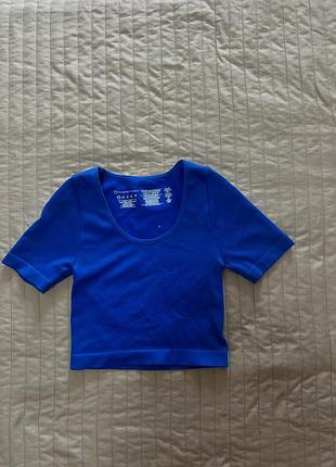 Кроп топ дуже гарний та приємний на дотик ражку вам