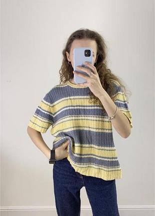 Вʼязана жовто-блакитна футболка у смужку