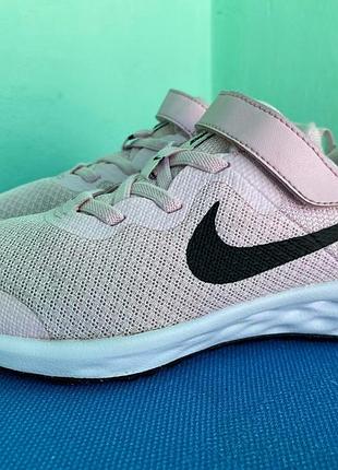 Кросівки nike revolution 6