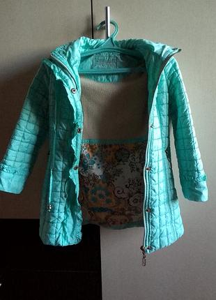 Курточка теплая на девочку