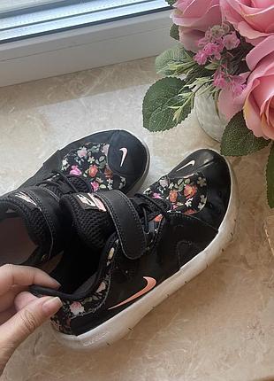 Nike flex фірмові кросівки дуже зручні 34 розмір