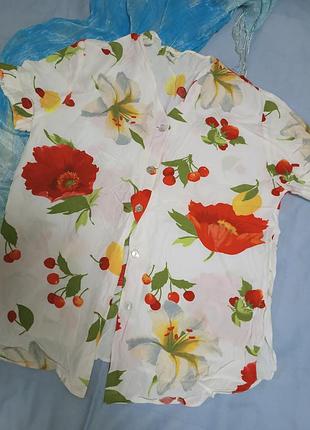 Качественная шелковистая блуза в красивенный цветочный принт 50-52 размер