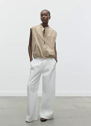 Жилет zara зі штучної замші, бежево-коричневий, розмір m–l