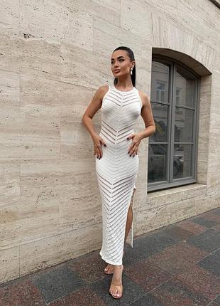 Сукня легка максі без рукавів