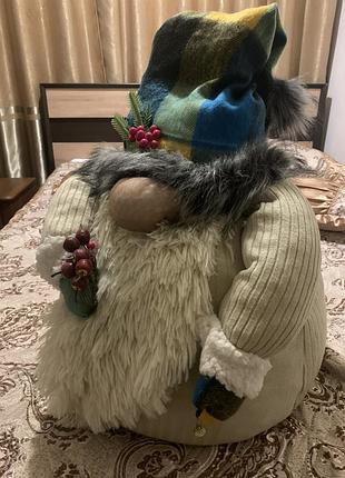 Мягкий, большой гном