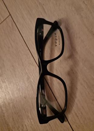 Нові окуляри для зору vogue