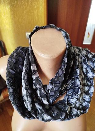 Шарф фірми m&s