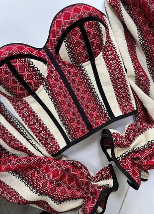 Корсет вишитий