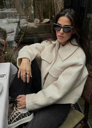 Бомбер куртка букле на подкладке