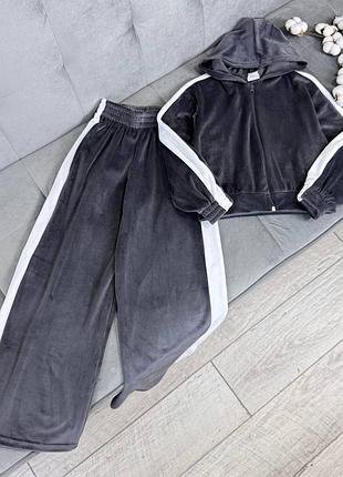 Костюм для дівчинки