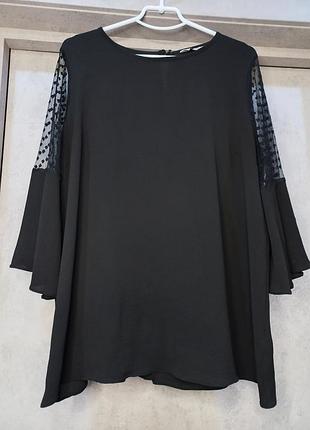 Гарна, стильна, фірменна, блузка, з гарними рукавами кльош, комбінована, з сіточкою
