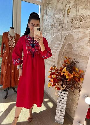 Сукня з вишивкою червона бордо