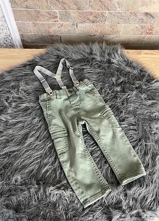 Брючки на підтяжках