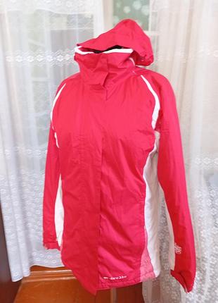 Женская спортивная куртка фирмы dare 2 b