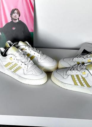 Кроссовки adidas rivalry low