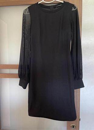 Чорна жіноча пряма сукня