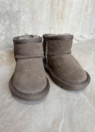 Уги дитячі від next натуральна замша!