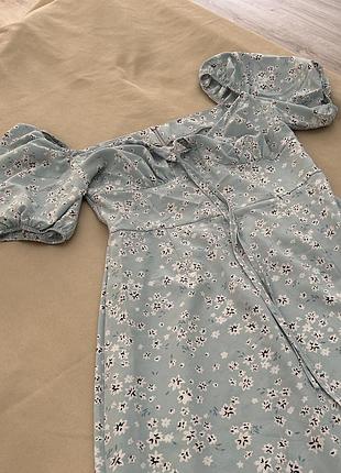 Сукня міді з розрізом