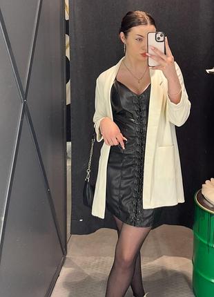 Шкіряна сукня