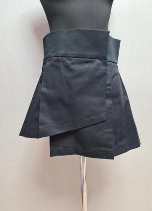 Мини юбка из плотной ткани