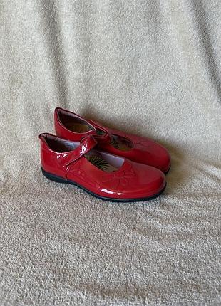 Туфли petasil р.37 стелька 23.8 см португалия