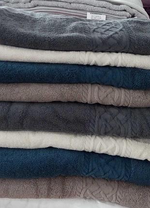 Полотенца махровый шанель плотность 500

50*90 -цена 220 грн
арт 0128
70*140- цена 480 грн
арт.0278