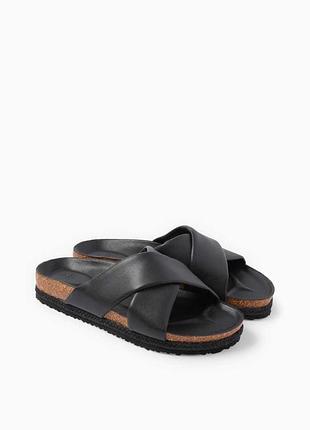 Шльопанці ,сланці