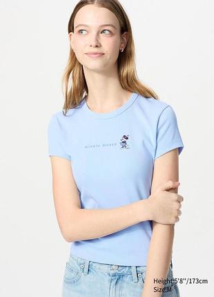 Футболка uniqlo с вышивкой mickey mouse