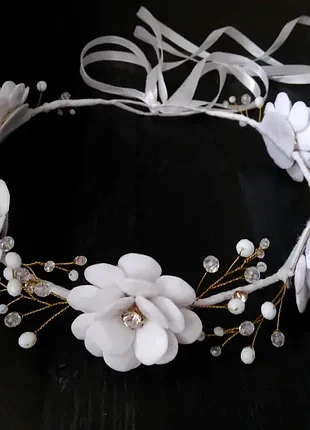 Белый венок на голову цветы кристаллы стразы хрусталь