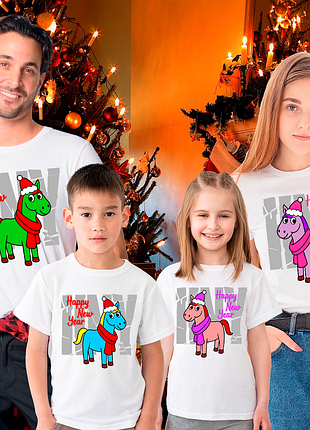 Футболки фемили лук family look для всей семьи с новогодним принтом «кони happy new year» push it