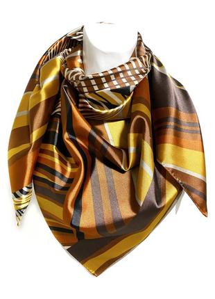 Платок с атласной ткани