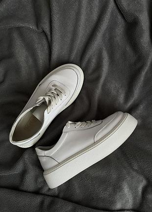 Білі жіночі кросівки ( кеди )з натуральної шкіри