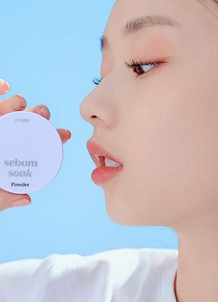 Мінеральна матувальна розсипчаста пудра для обличчя etude sebum soak powder 5 g