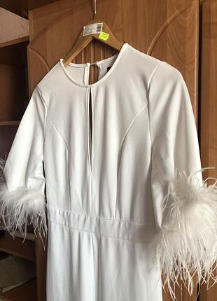 Комбінезон штанами білий  з пірʼям boohoo розмір 8 s