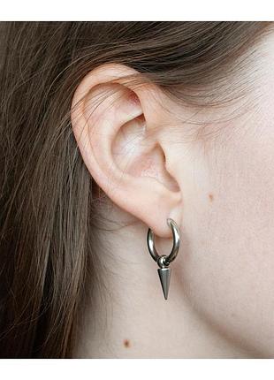 Срібляста сережка кільце унісекс з шипом базова кежуал стиль з підвіскою сучасна молодіжна гранж