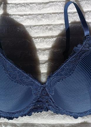 В идеале шикарный бюстгальтер с пуш-ап р.70с/80с