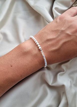 Браслет из хрусталя и бусин имитации жемчужин