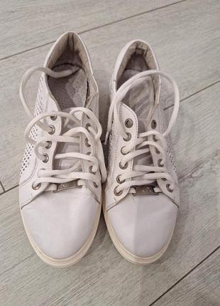 Кроссовки кожаные
