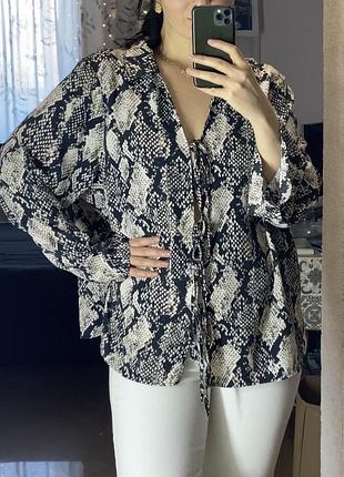 Рубашка женская змеиный принт
