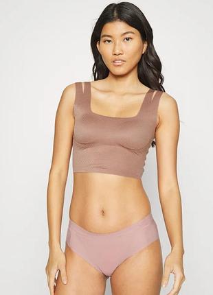 Топ бюст zero feel flow top