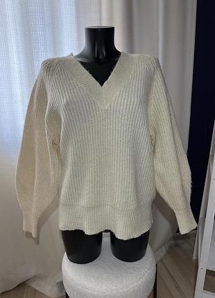 Светр вʼязаний айворі розмір м