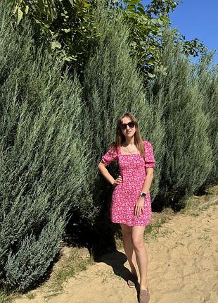 Міні-сукня з рукавами-воланами від mango рожевого квіткового принта