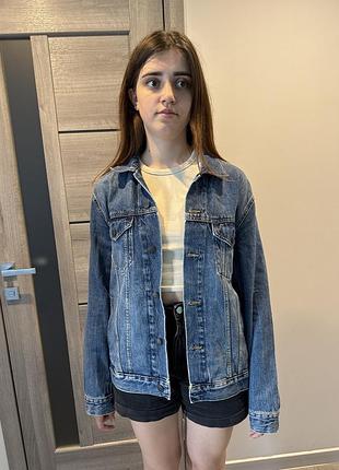 Джинсовка zara у розмірі л (42)