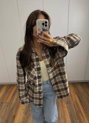 Жіноча сорочка у клітинку