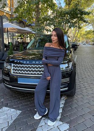 Костюм жіночий