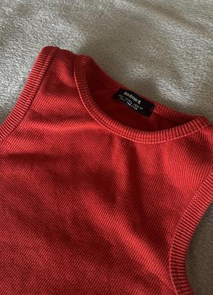 Червоний топ